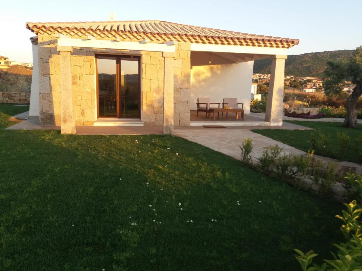 Villa Indipendente Al Mare Budoni Tanaunella Exterior foto